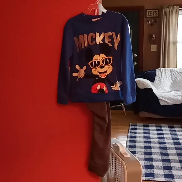 Children's Disney Mickey Mouse 2 pcs sweat outfit size 7 brand new - Picture 1 of 5